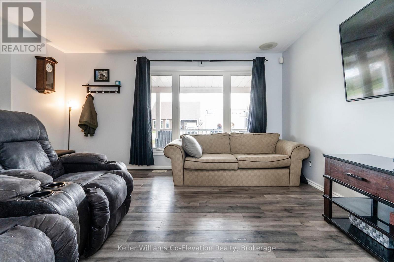 1 Bonaventure Place, Penetanguishene, Ontario  L9M 1J3 - Photo 15 - S12121471