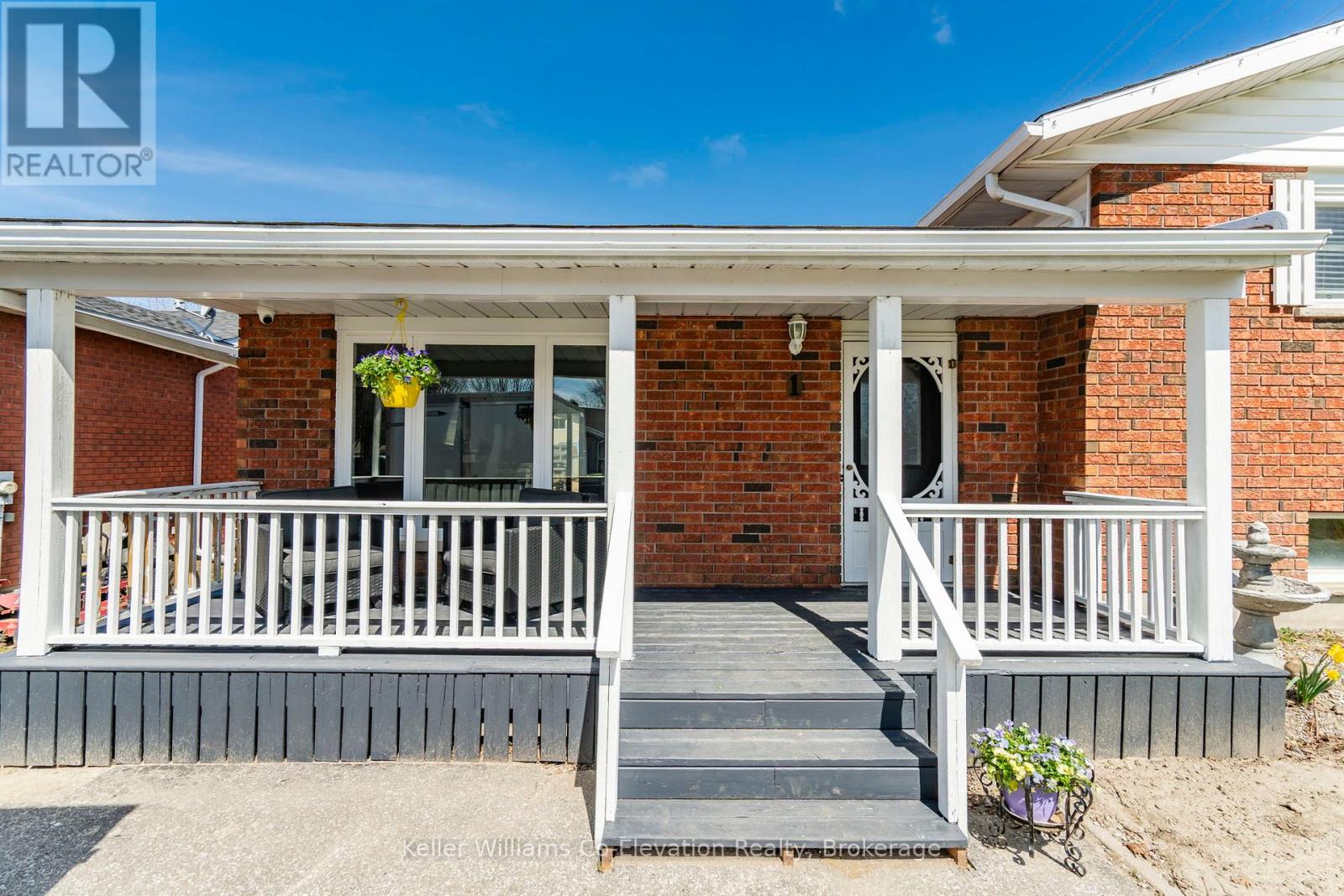 1 Bonaventure Place, Penetanguishene, Ontario  L9M 1J3 - Photo 7 - S12121471