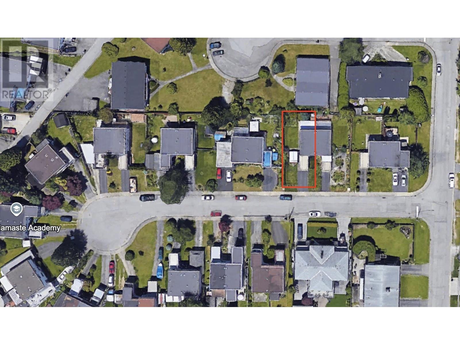 Property at 771 SPROULE AVENUE image 3