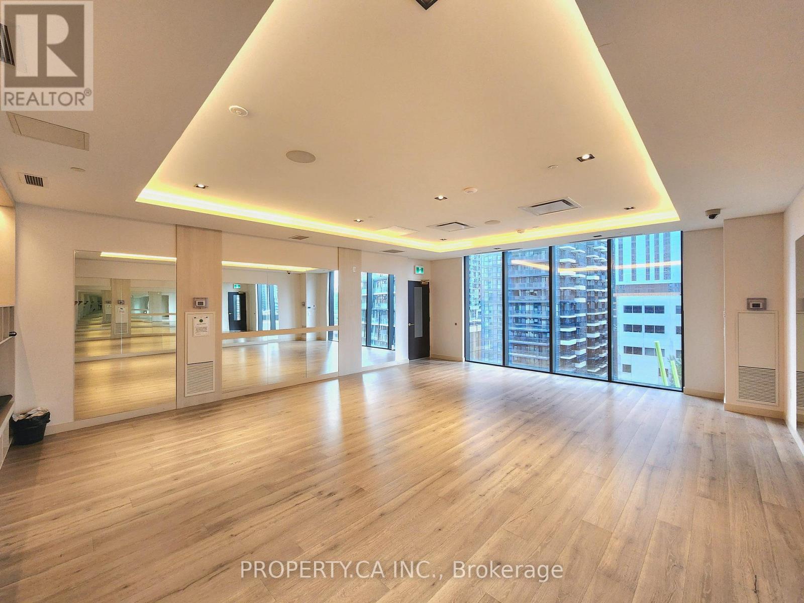 1120 - 330 Richmond Street W, Toronto, Ontario  M5V 0M4 - Photo 13 - C12121479