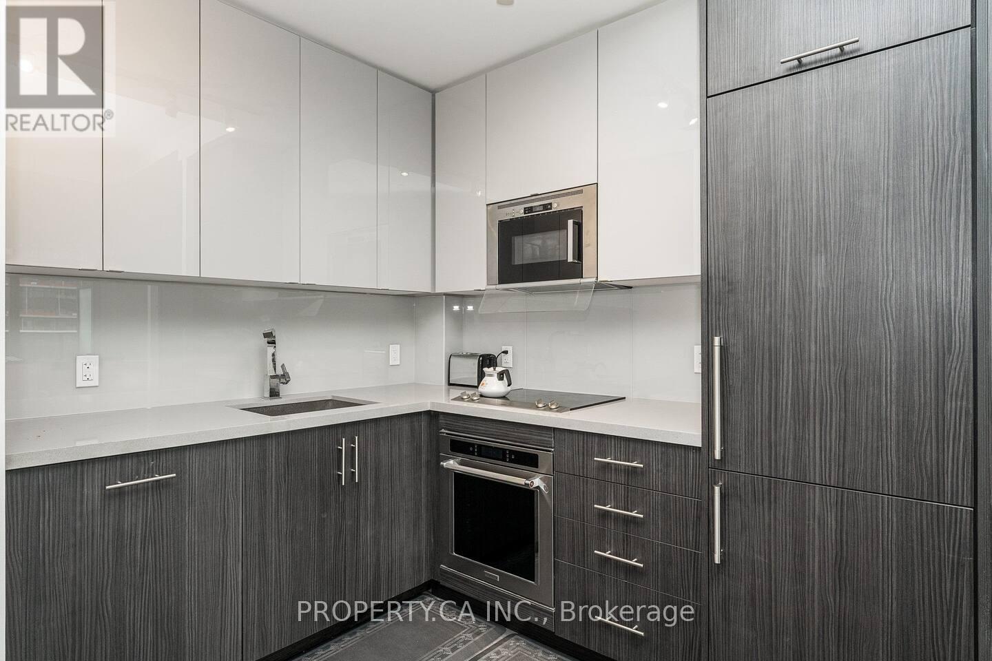 1120 - 330 Richmond Street W, Toronto, Ontario  M5V 0M4 - Photo 5 - C12121479
