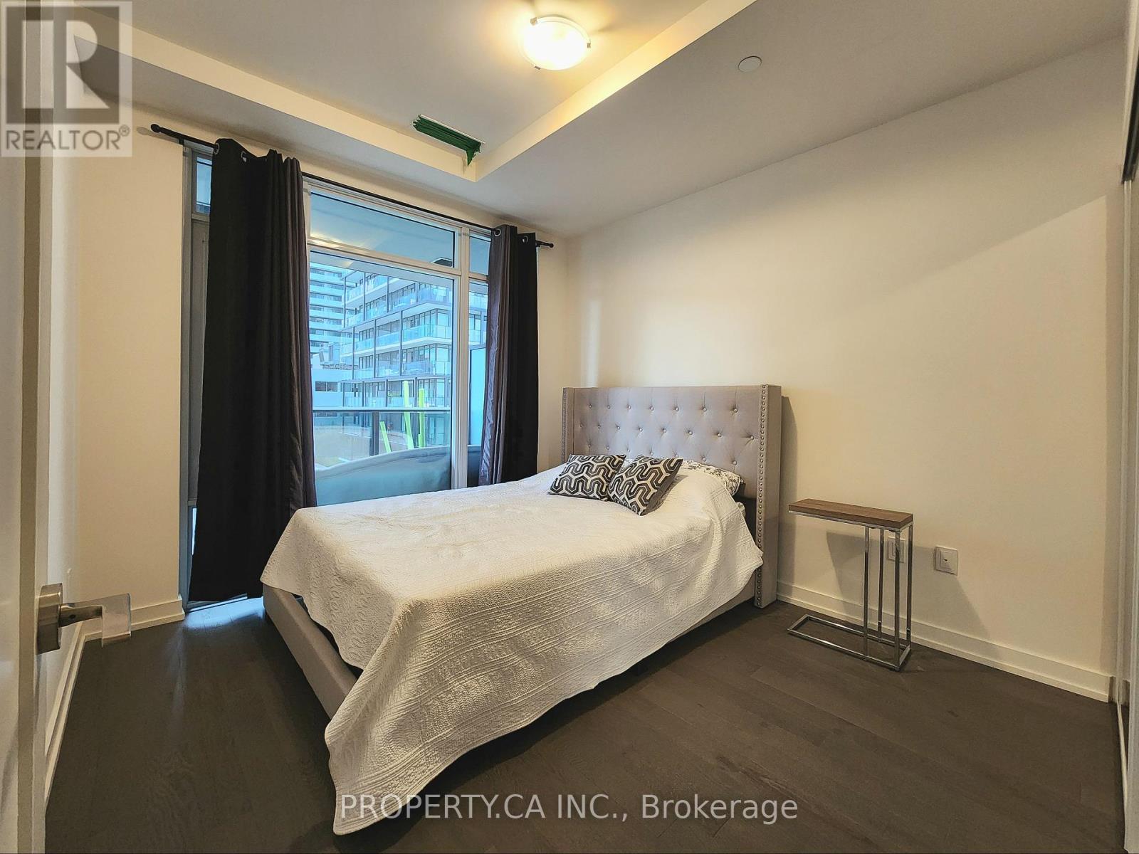 1120 - 330 Richmond Street W, Toronto, Ontario  M5V 0M4 - Photo 6 - C12121479