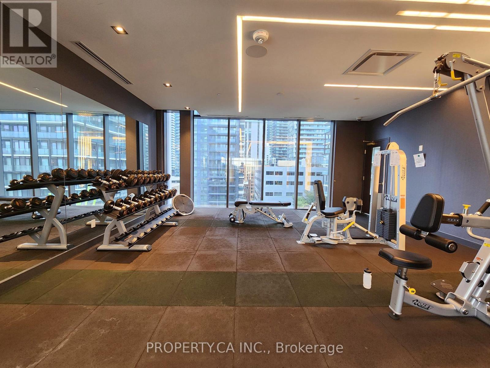 1120 - 330 Richmond Street W, Toronto, Ontario  M5V 0M4 - Photo 8 - C12121479