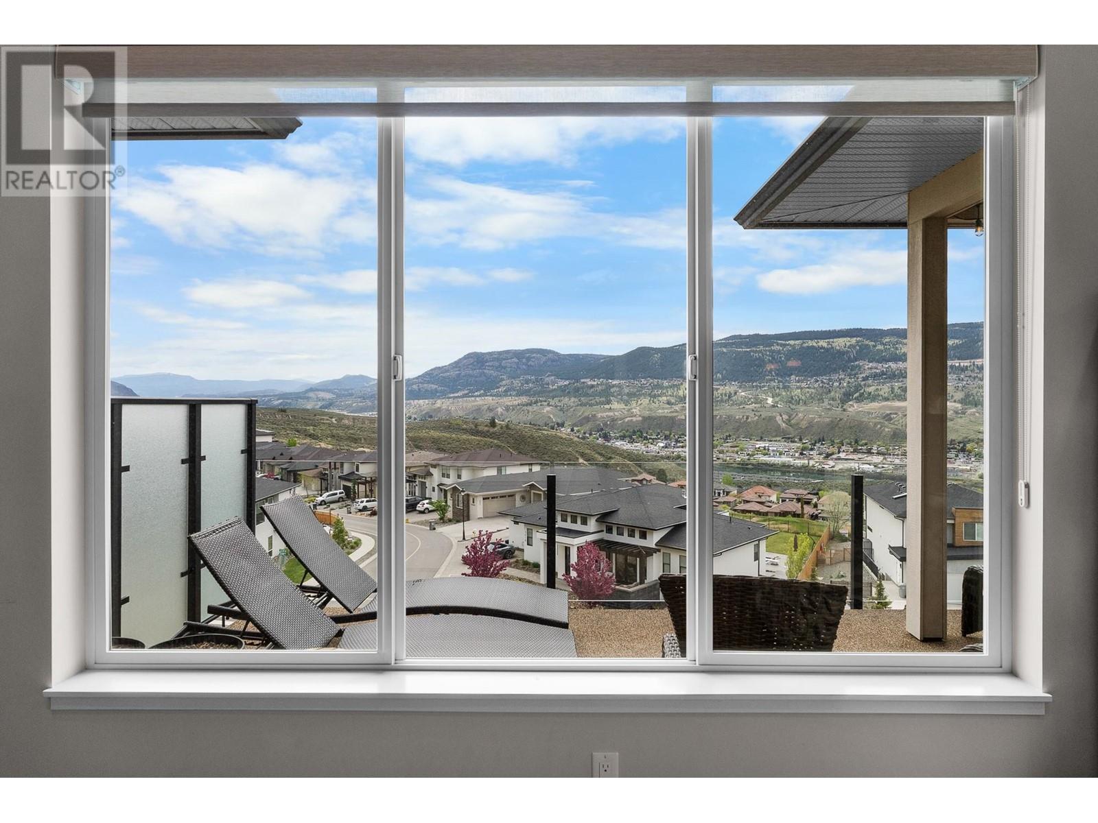 Property at 4004 RIO VISTA WAY image 1