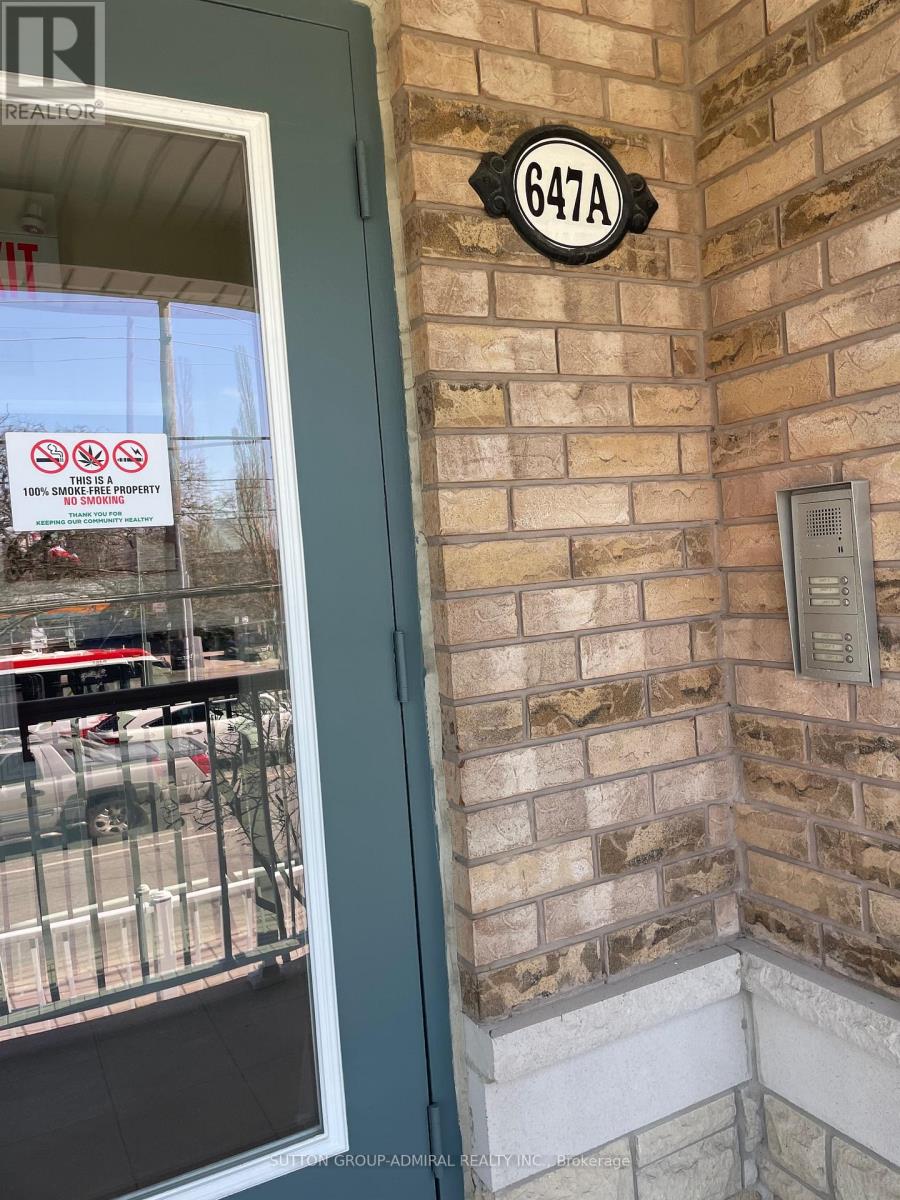 Property at 4 - 647 WARDEN AVENUE image 3