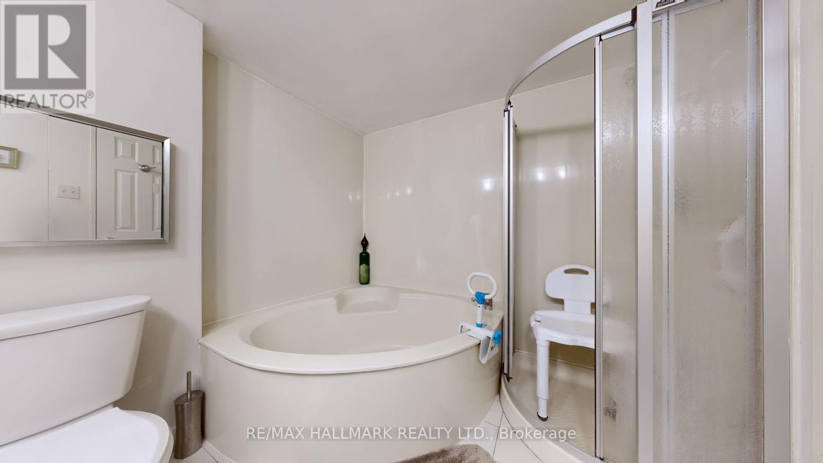 403 - 30 Harding Boulevard, Richmond Hill, Ontario  L4C 1S8 - Photo 19 - N12121442