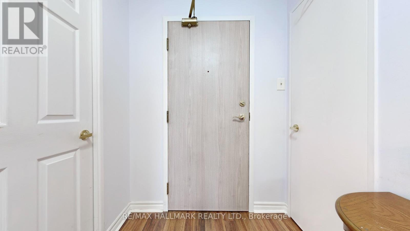 403 - 30 Harding Boulevard, Richmond Hill, Ontario  L4C 1S8 - Photo 8 - N12121442