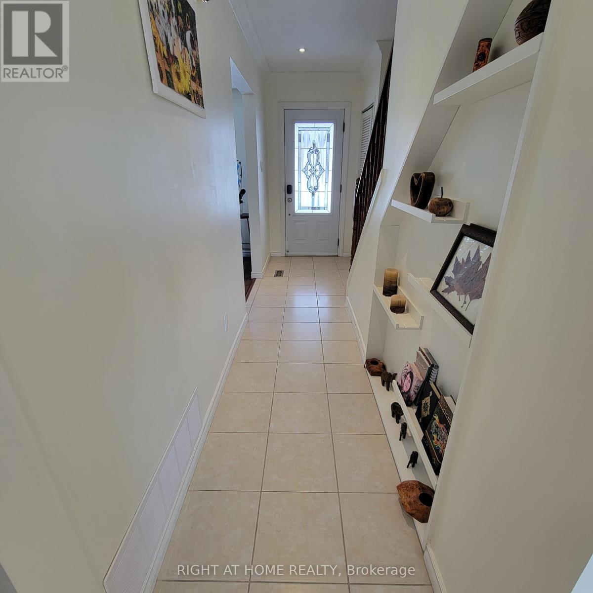 Property at 33 ROYAL ORCHARD BOULEVARD image 5