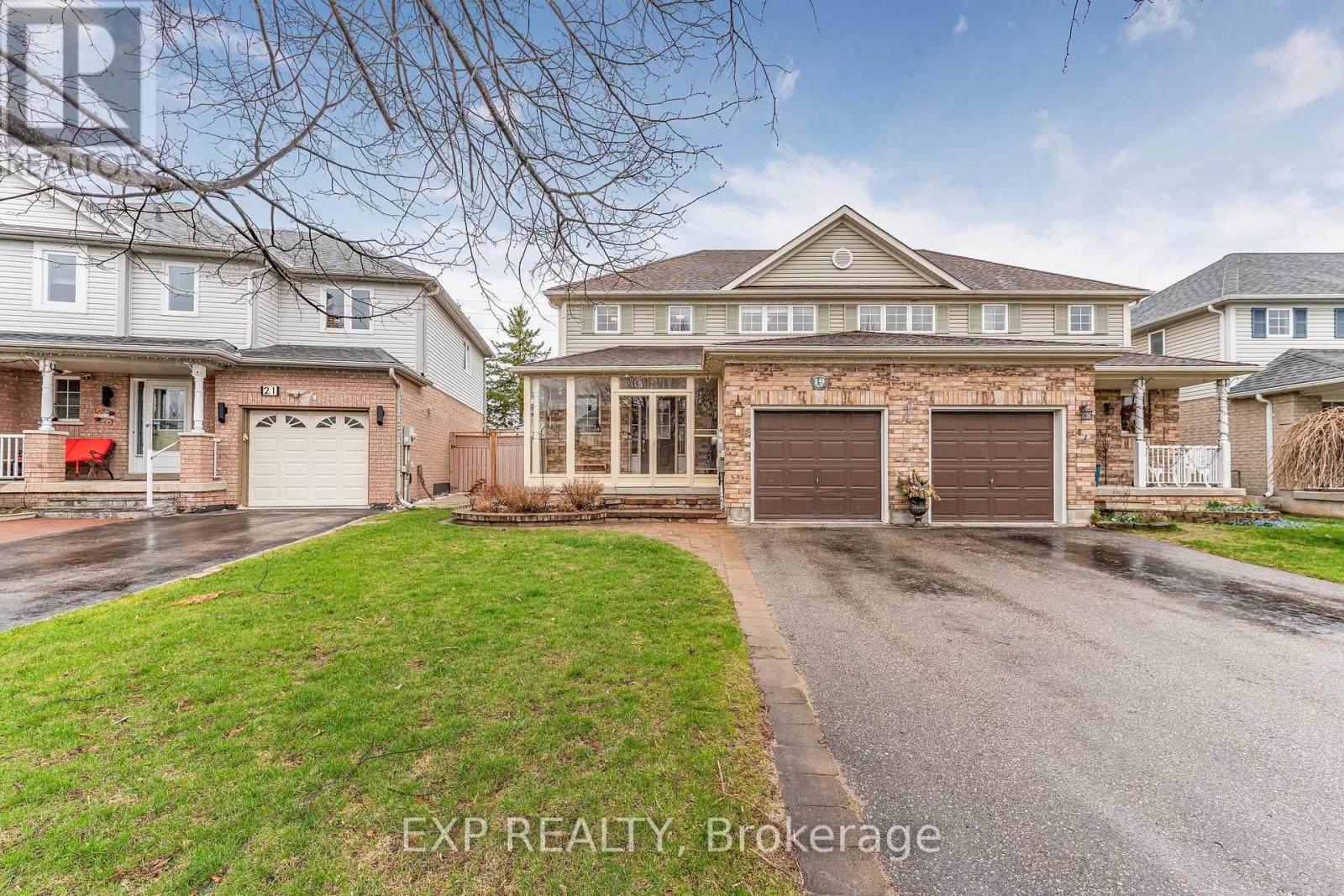 Property at 19 HERITAGE COURT image 1