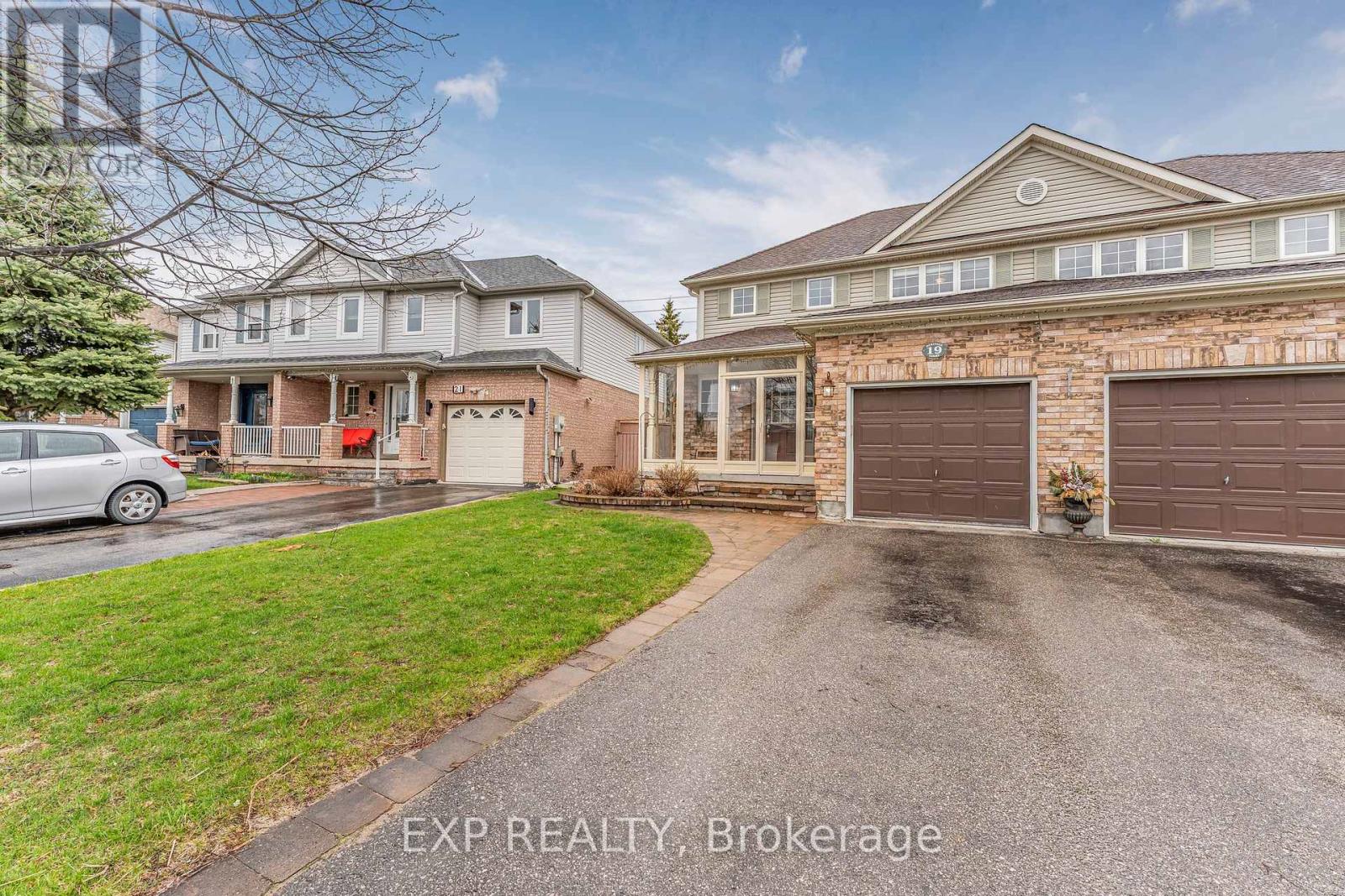 Property at 19 HERITAGE COURT image 2
