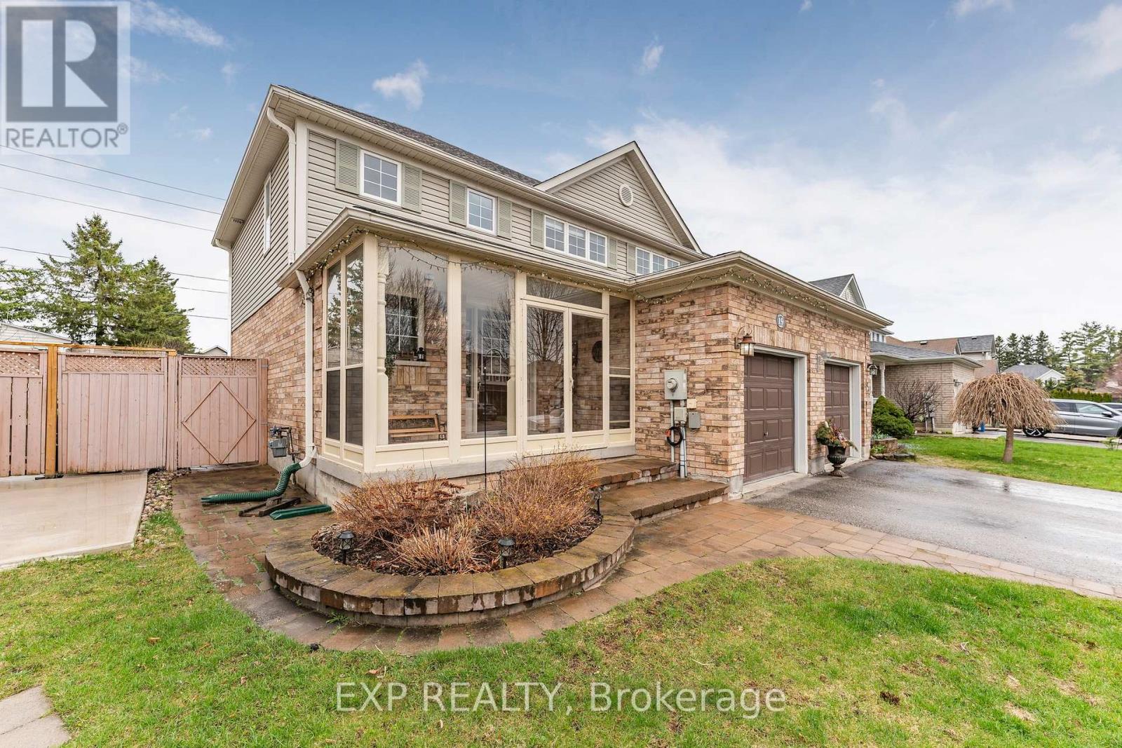 Property at 19 HERITAGE COURT image 4