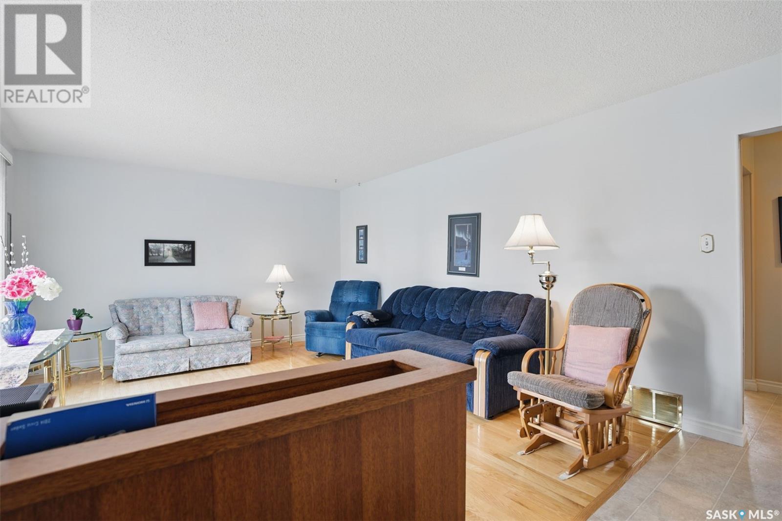34 Bell Crescent, Saskatoon, Saskatchewan  S7J 2W3 - Photo 4 - SK004447