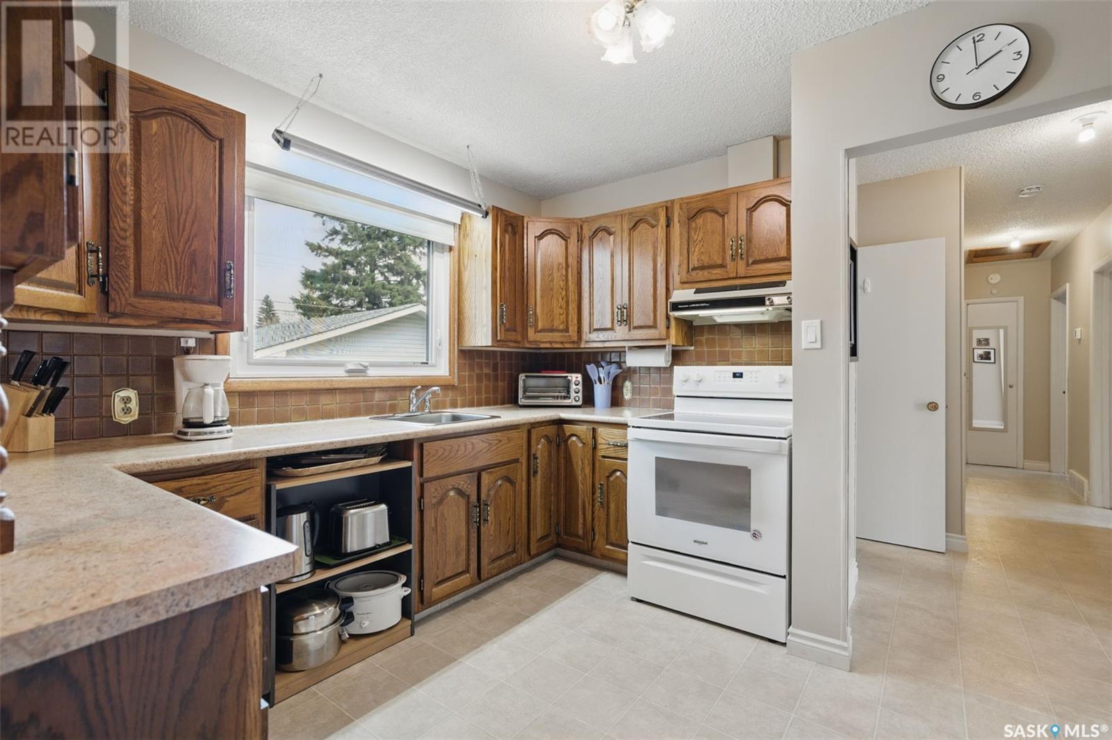 Property at 34 Bell CRESCENT image 5