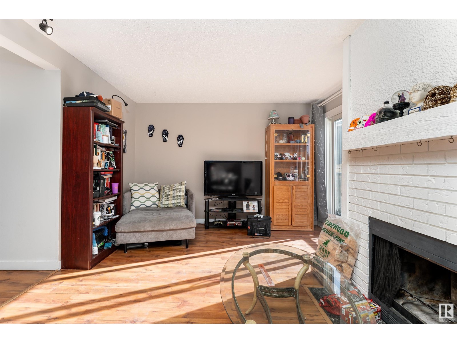 Property at 473 DUNLUCE RD NW image 3
