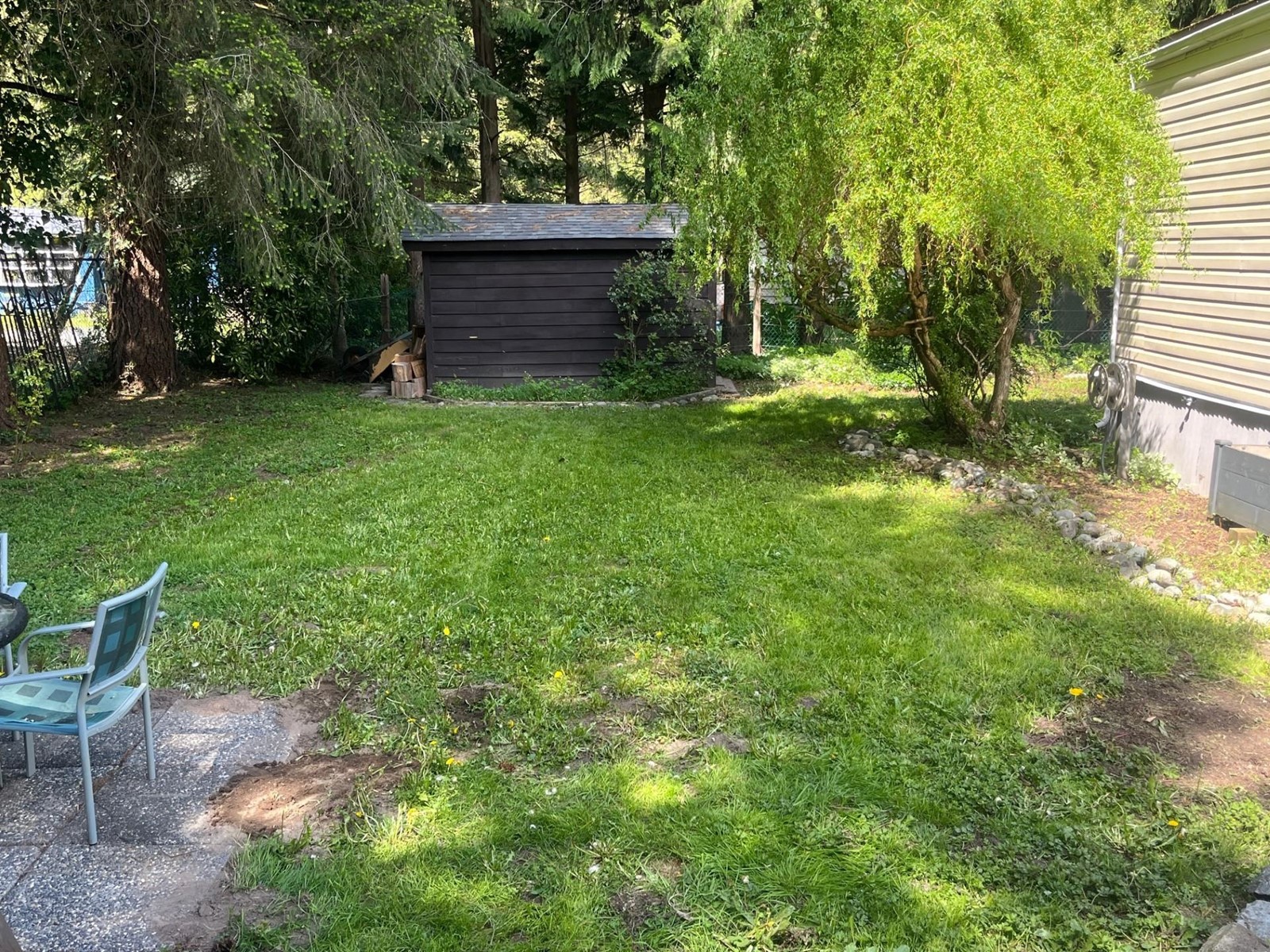 Property at 207 45835 SLEEPY HOLLOW ROAD image 2