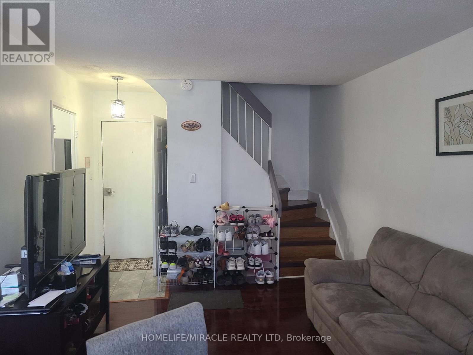 220 - 10 Eddystone Avenue, Toronto, Ontario  M3N 2T2 - Photo 2 - W12121440