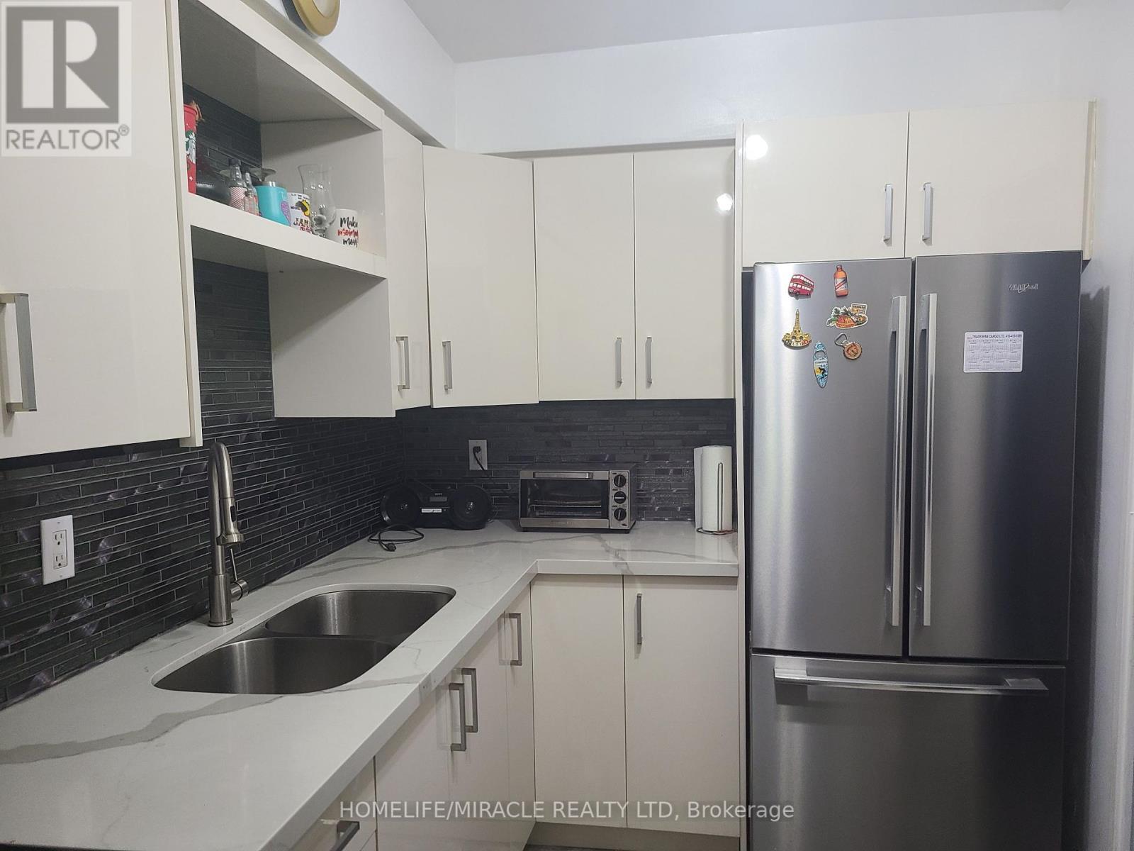 220 - 10 Eddystone Avenue, Toronto, Ontario  M3N 2T2 - Photo 6 - W12121440
