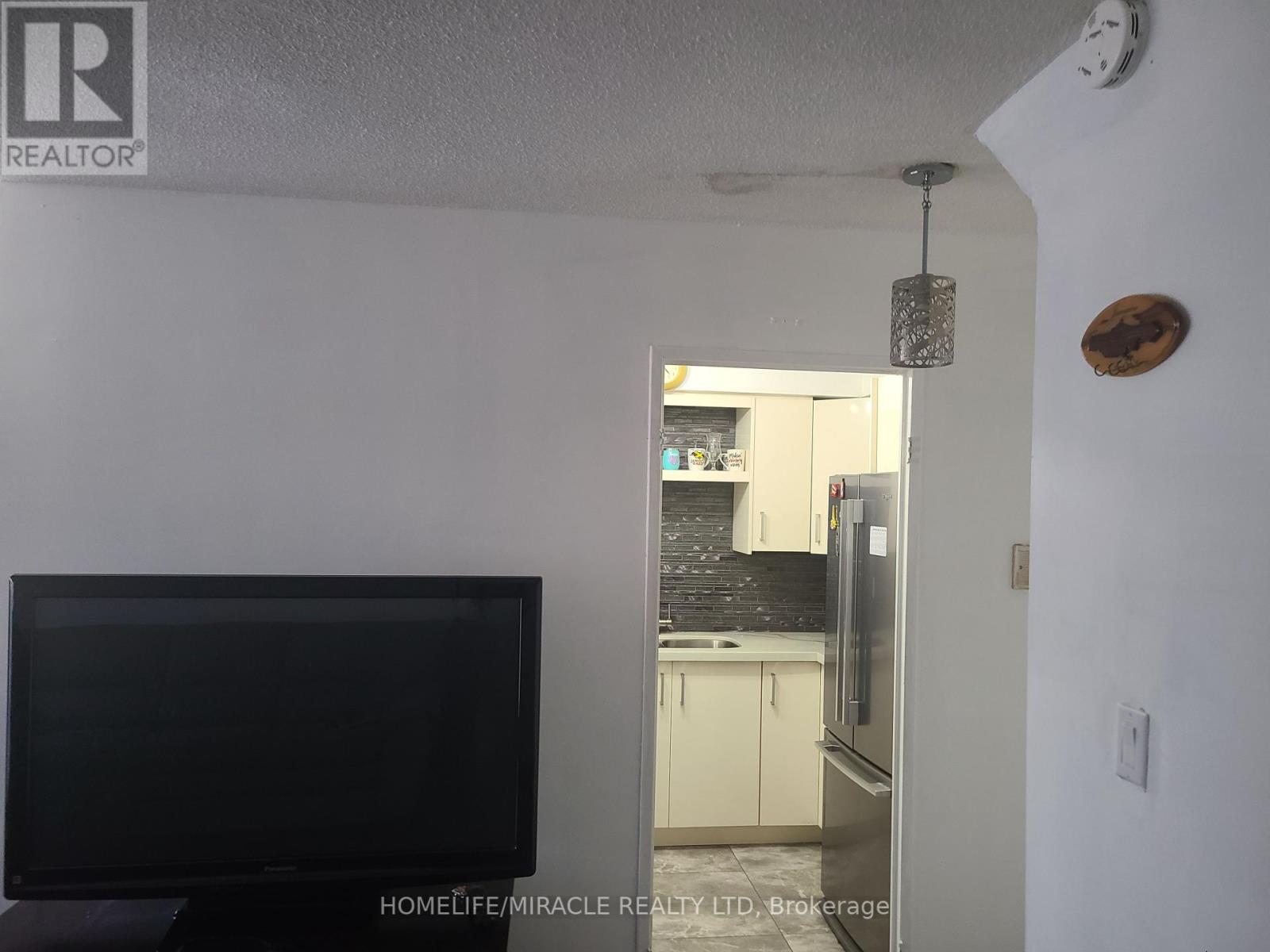 220 - 10 Eddystone Avenue, Toronto, Ontario  M3N 2T2 - Photo 8 - W12121440