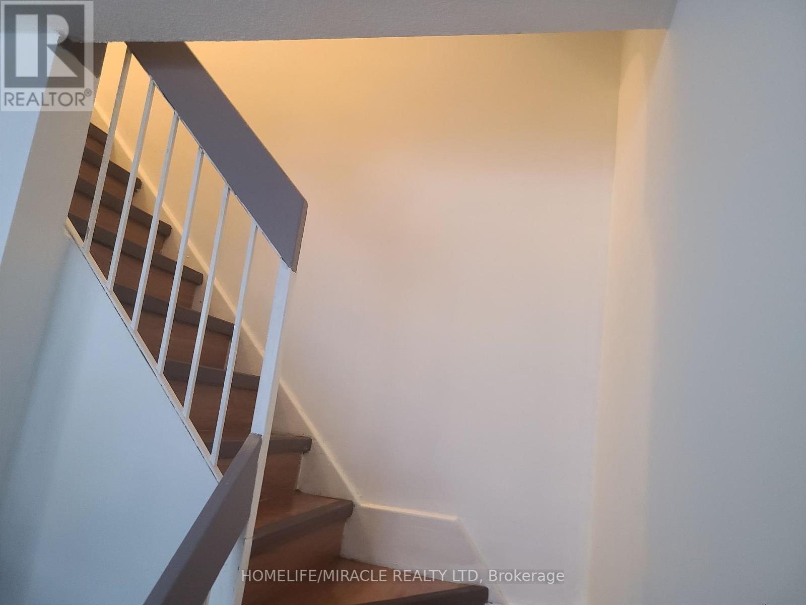 220 - 10 Eddystone Avenue, Toronto, Ontario  M3N 2T2 - Photo 9 - W12121440