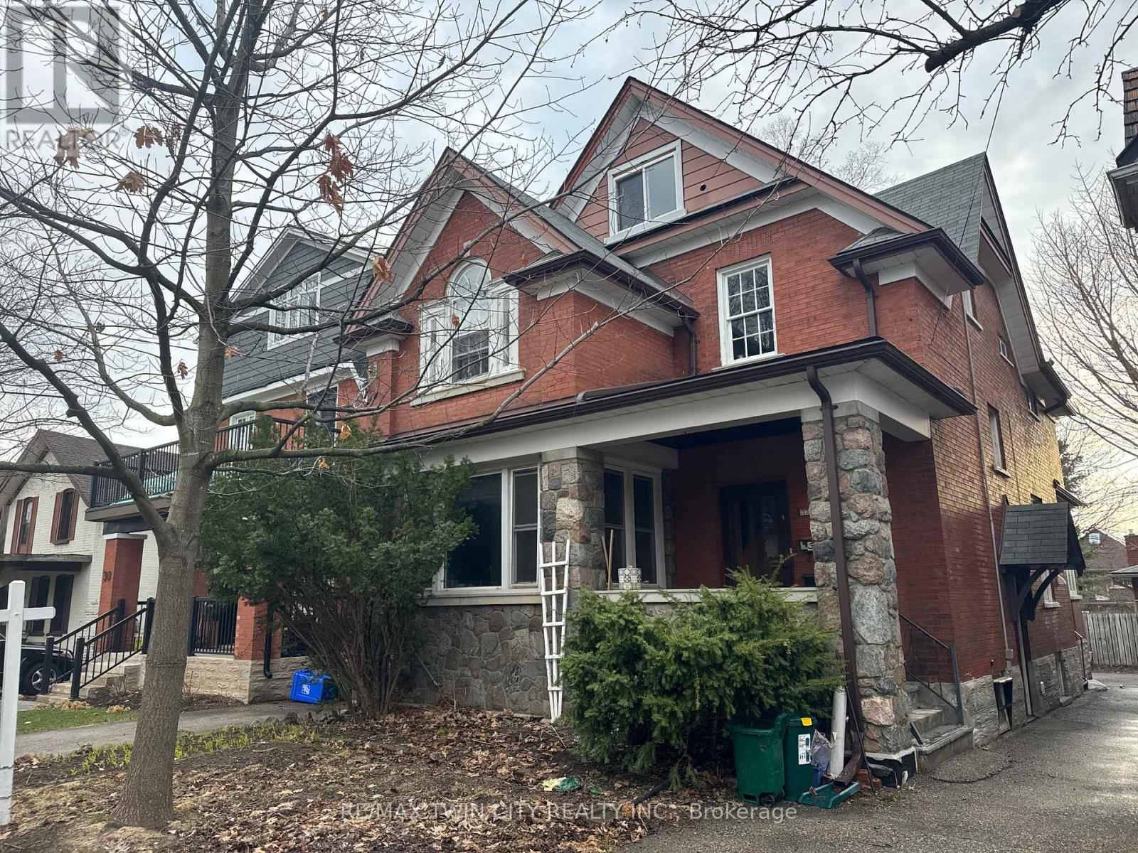 Property at 32 SIMEON STREET image 1