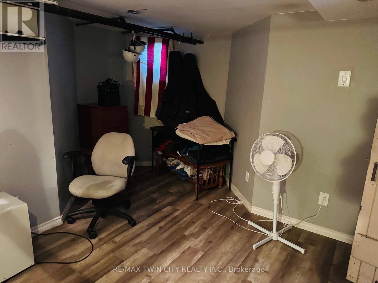 32 Simeon Street, Kitchener, Ontario  N2H 1S1 - Photo 17 - X12121437