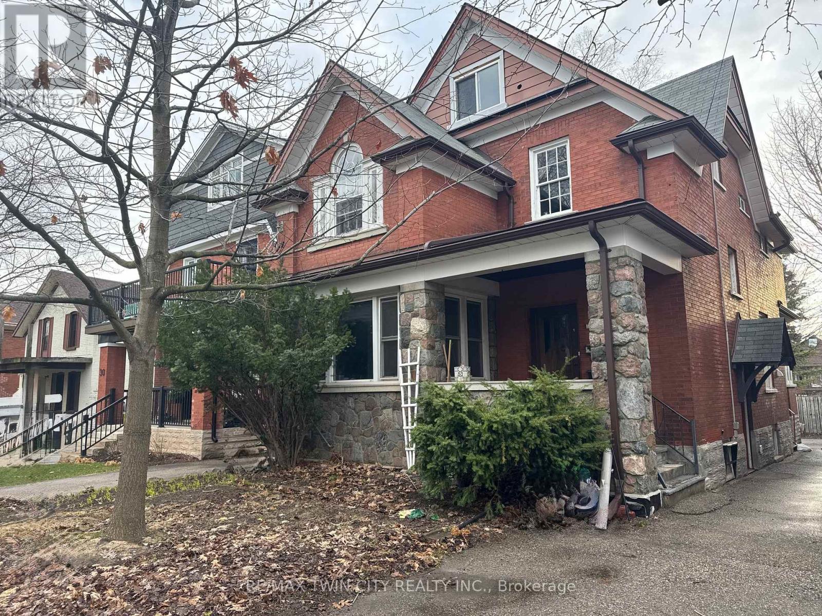 32 Simeon Street, Kitchener, Ontario  N2H 1S1 - Photo 25 - X12121437