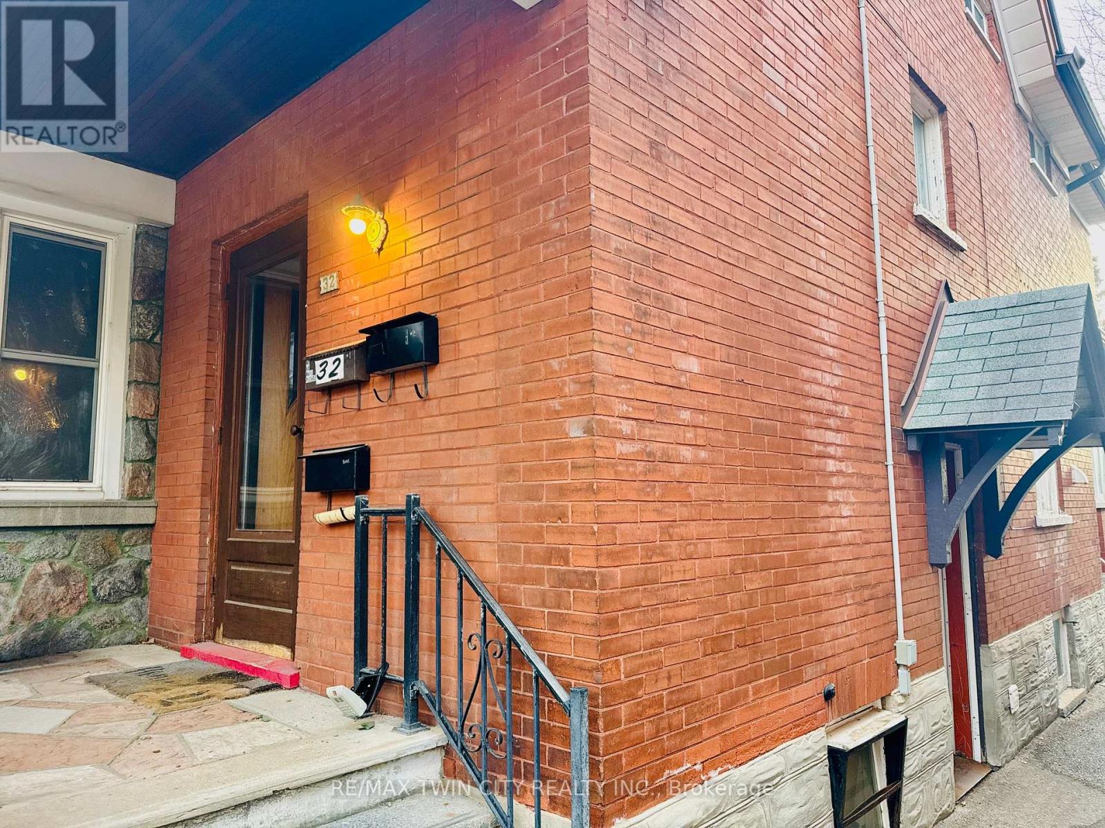 32 Simeon Street, Kitchener, Ontario  N2H 1S1 - Photo 26 - X12121437