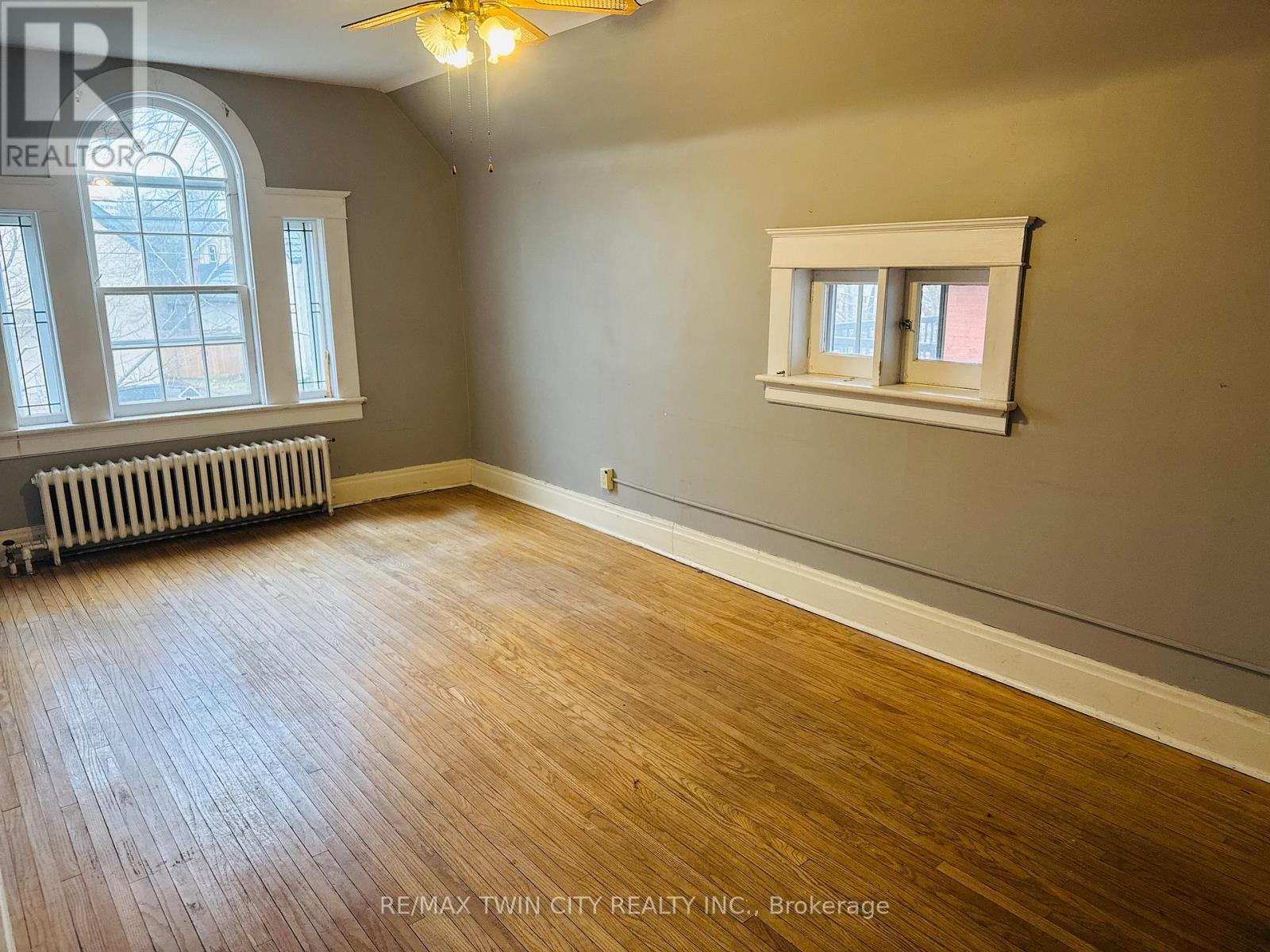 32 Simeon Street, Kitchener, Ontario  N2H 1S1 - Photo 37 - X12121437