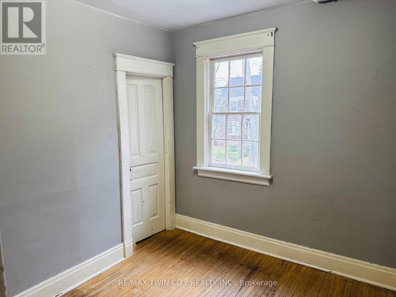 32 Simeon Street, Kitchener, Ontario  N2H 1S1 - Photo 39 - X12121437
