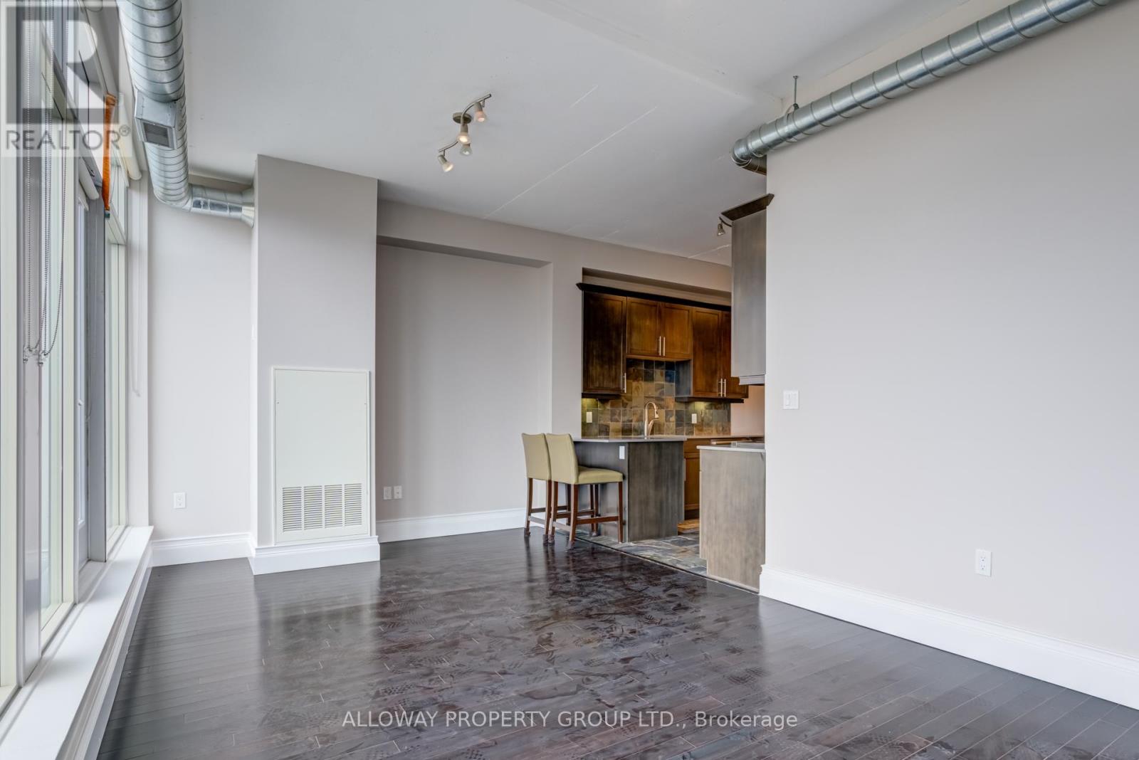 507 - 42 Bridgeport Road E, Waterloo, Ontario  N2J 0B3 - Photo 10 - X12121453