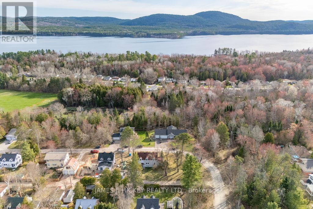 62 Parkdale Avenue, Deep River, Ontario  K0J 1P0 - Photo 47 - X12121487