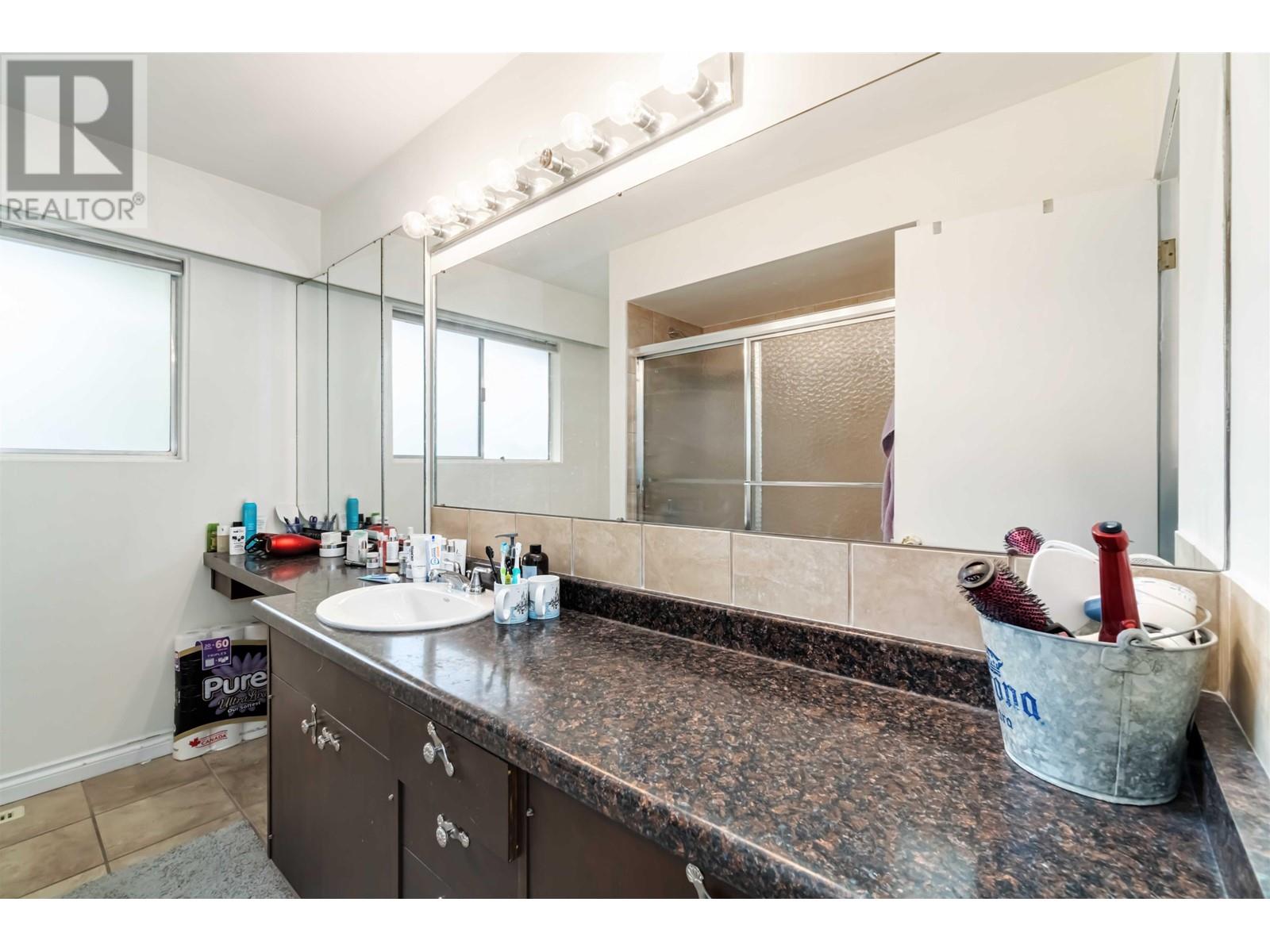 716 Guiltner Street, Coquitlam, British Columbia  V3J 4M5 - Photo 14 - R2996341