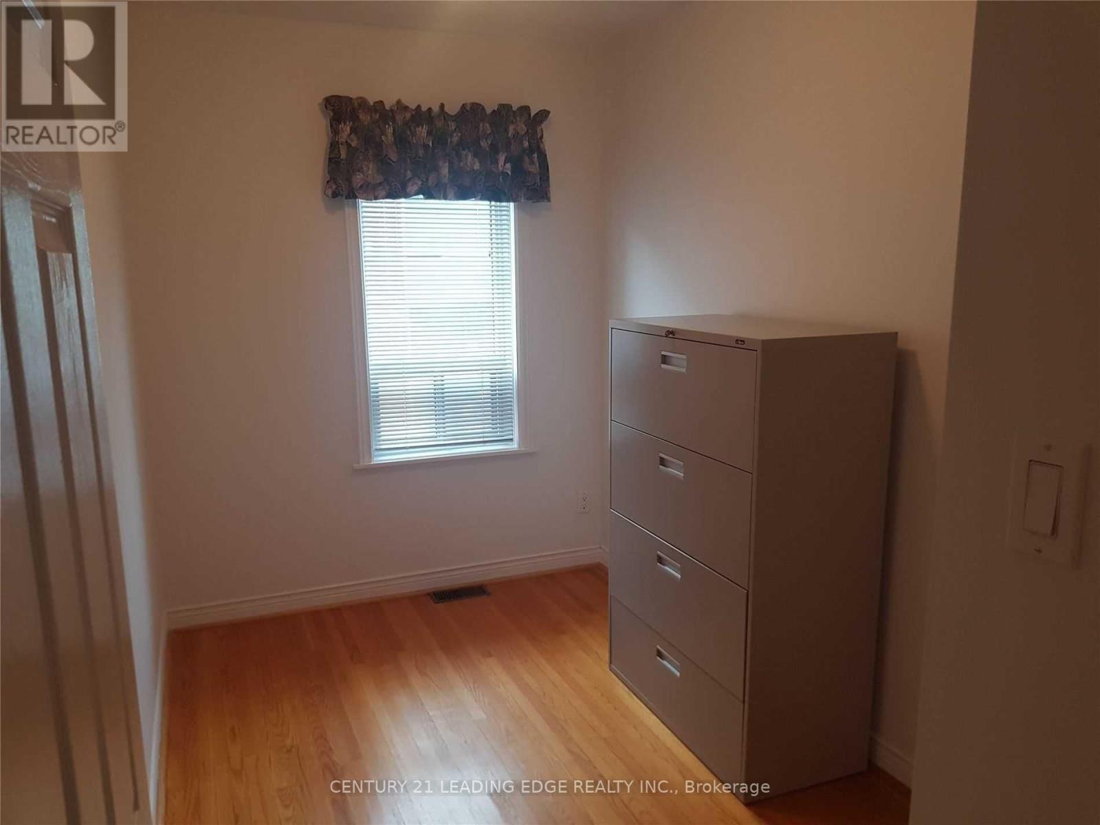 2nd Floor - 684 Pape Avenue, Toronto, Ontario  M4K 3S5 - Photo 6 - E12111726