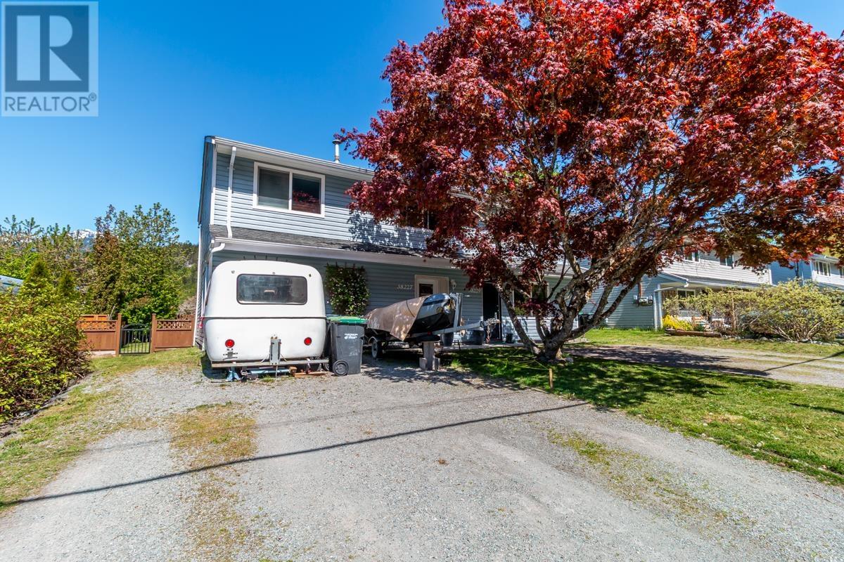 Property at 38227 HEMLOCK AVENUE image 2