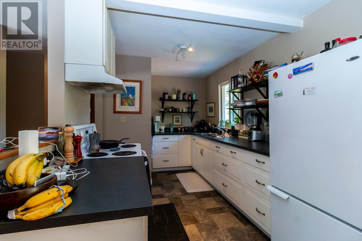 Property at 38227 HEMLOCK AVENUE image 3
