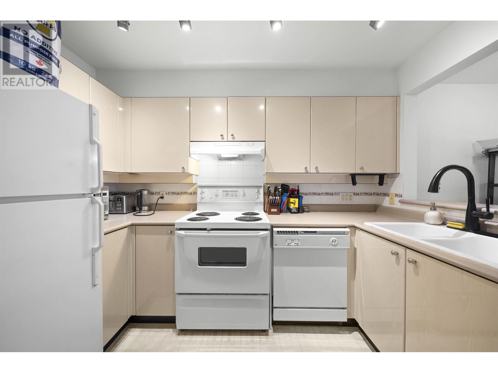 347 5888 Dover Crescent, Richmond, British Columbia  V7C 5R9 - Photo 13 - R2995510