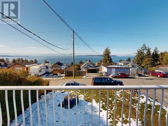Property at 4692 HARWOOD AVE image 4