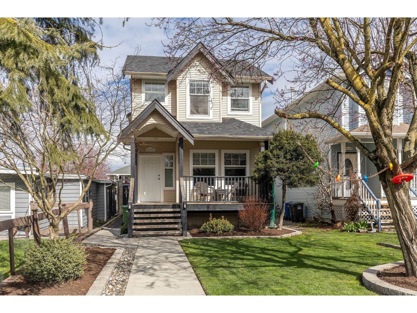 Property at 34707 4 AVENUE image 1