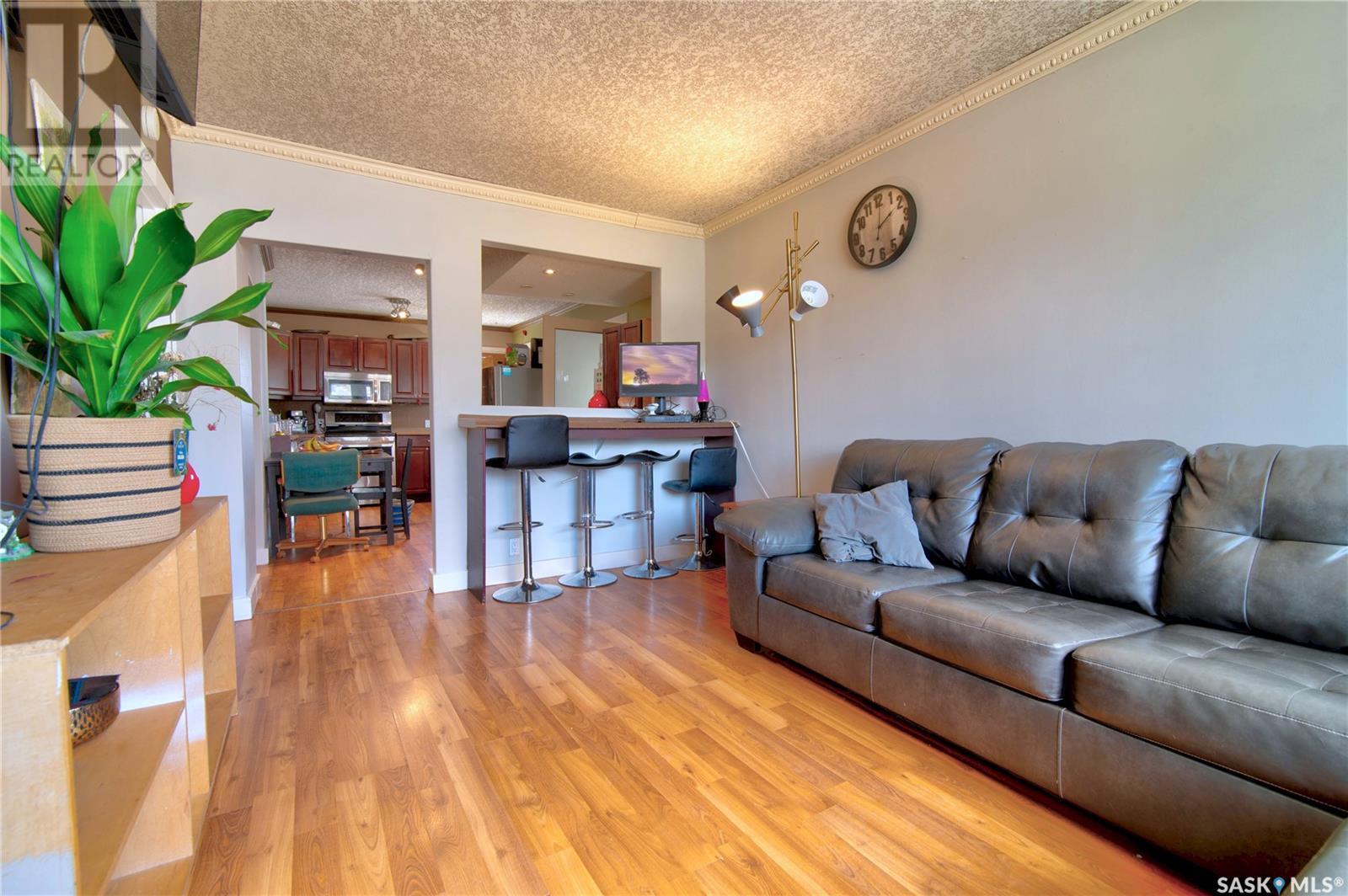 952 Wallace Street, Regina, Saskatchewan  S4N 3Y5 - Photo 5 - SK004517