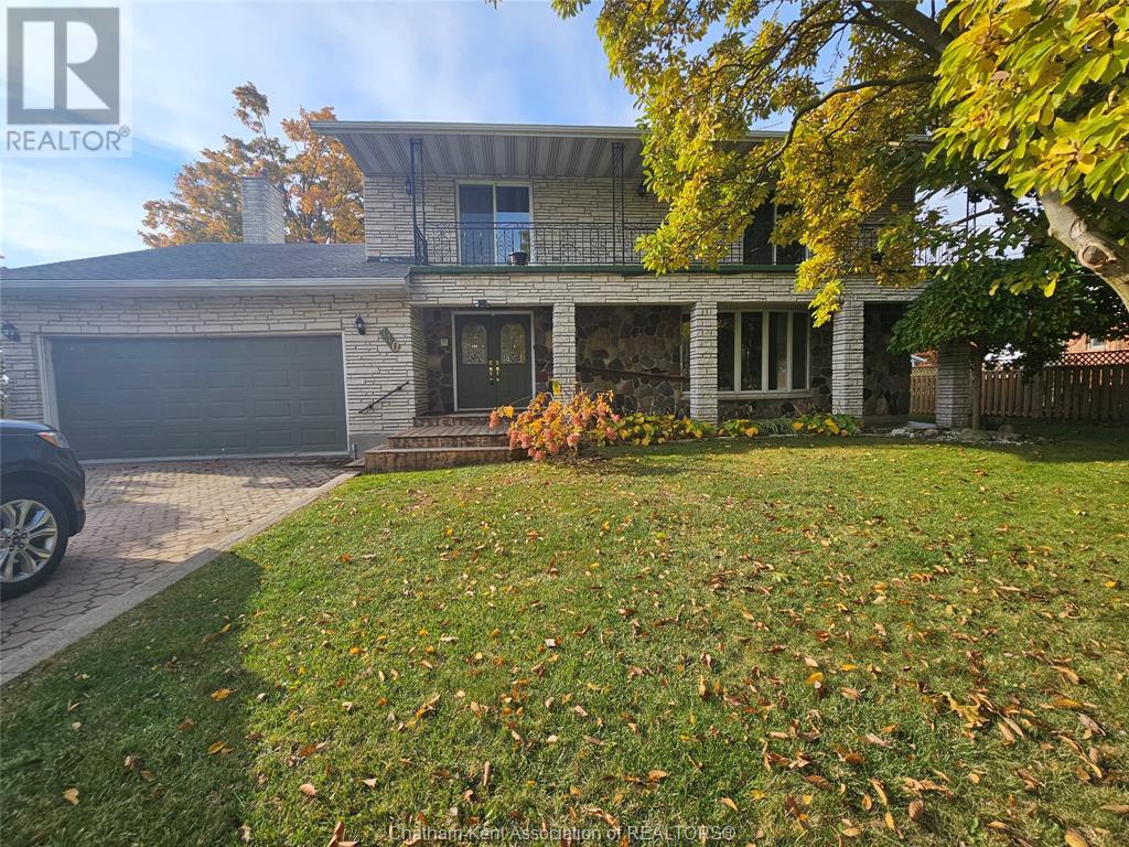 Property at 140 Little STREET South image 2