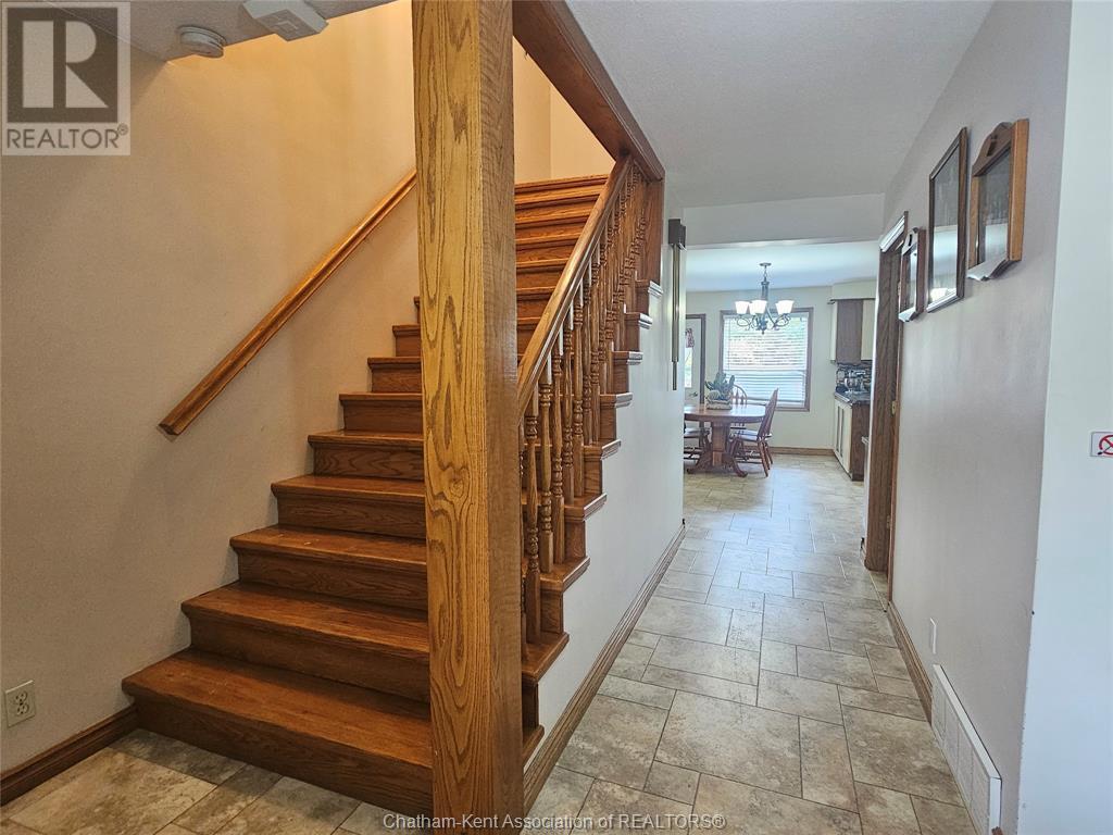 Property at 140 Little STREET South image 3