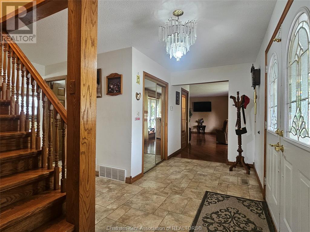 Property at 140 Little STREET South image 4