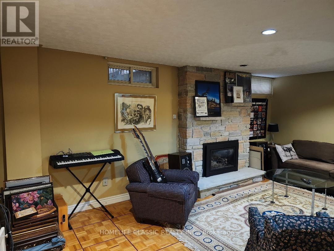 18a Roosevelt Drive, Richmond Hill, Ontario  L4C 6V3 - Photo 32 - N12113753
