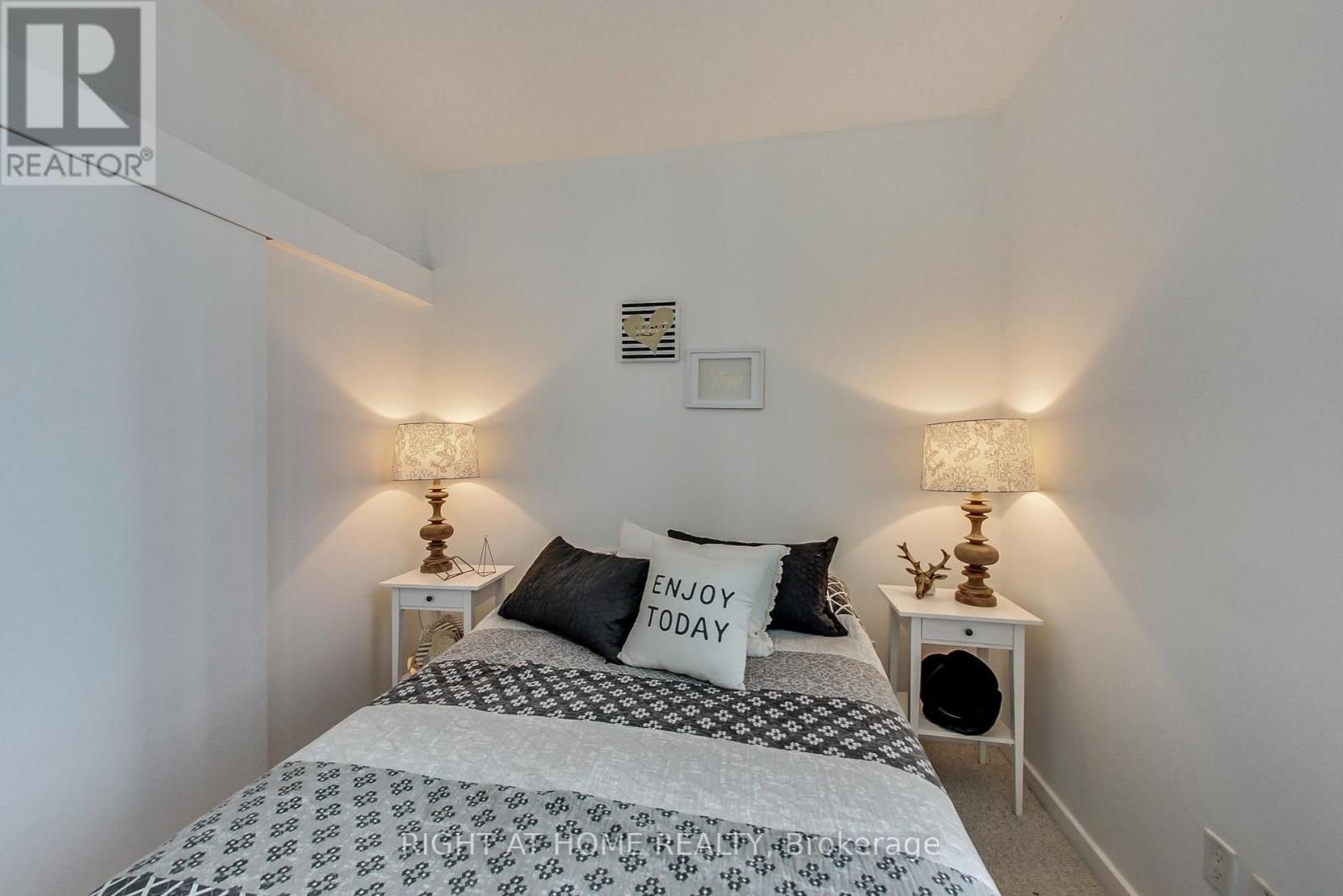 3102 - 8 York Street W, Toronto, Ontario  M5J 2Y2 - Photo 19 - C12121533