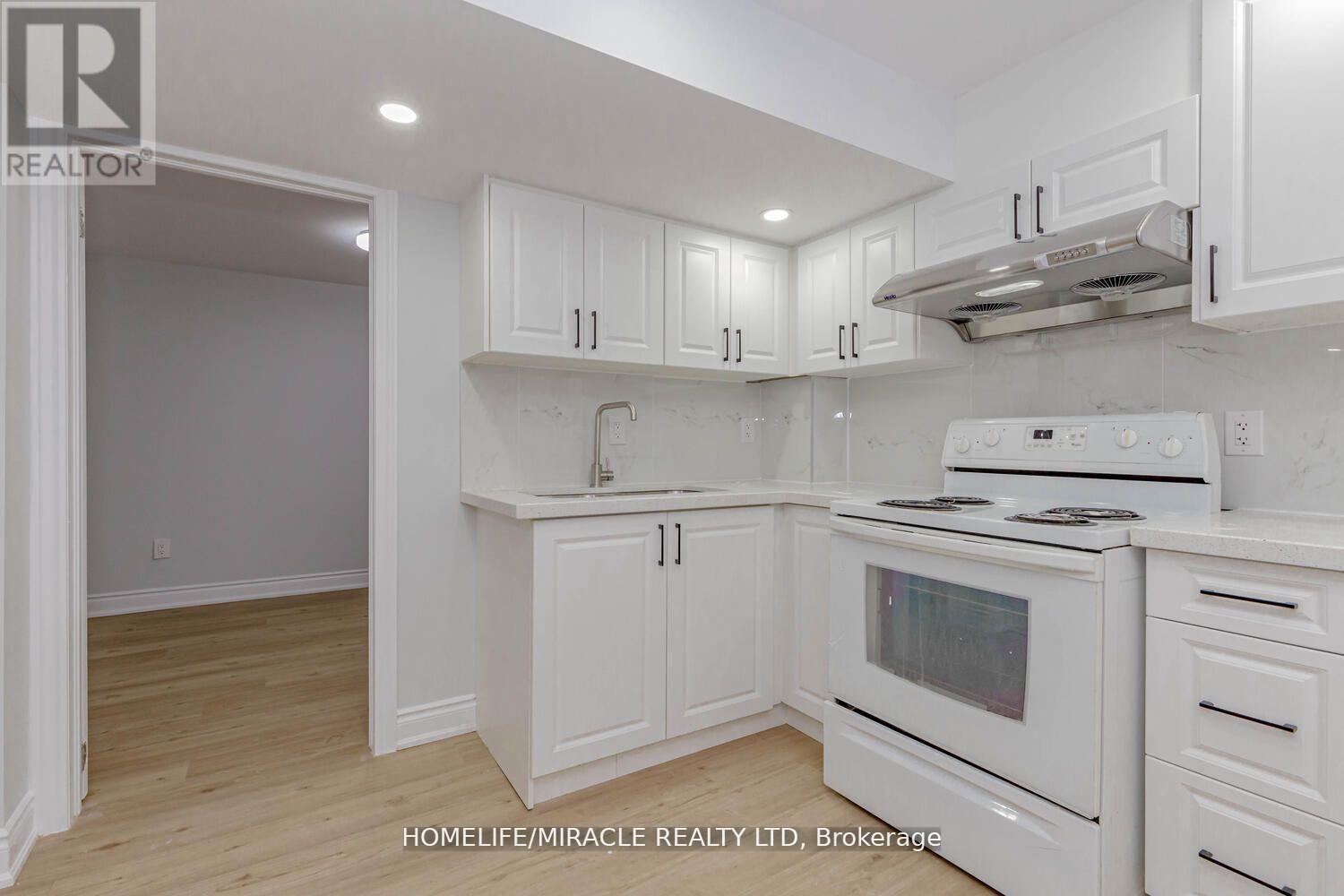 Lower - 44 Leatherhead Court, Brampton, Ontario  L6S 5E8 - Photo 5 - W12121528