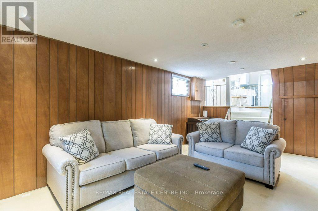 368 Lara Woods, Mississauga, Ontario  L5A 3A9 - Photo 15 - W12121529
