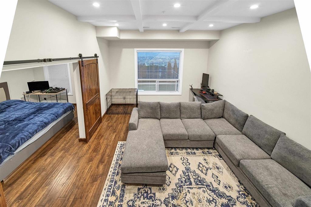 Property at 26 6026 LINDEMAN STREET image 3