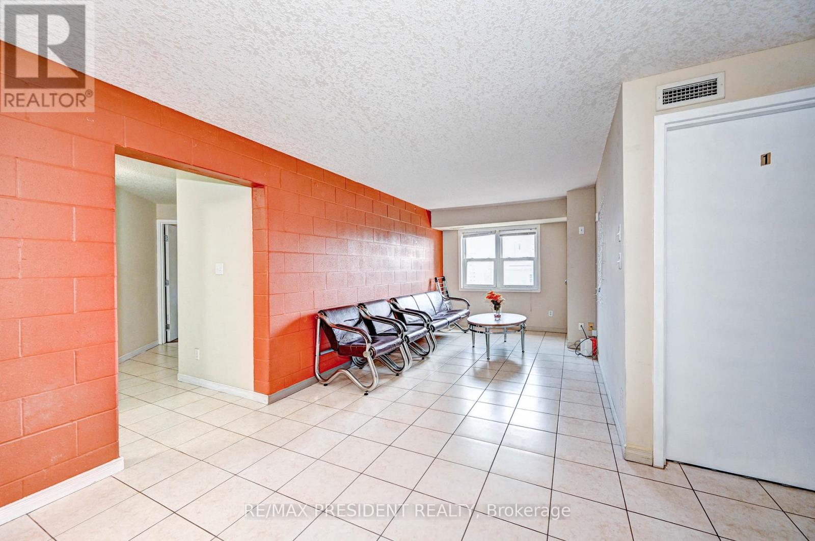 504 - 261 Lester Street, Waterloo, Ontario  N2L 3W6 - Photo 19 - X12121521