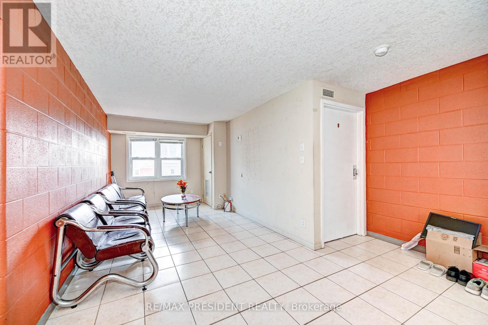 504 - 261 Lester Street, Waterloo, Ontario  N2L 3W6 - Photo 20 - X12121521
