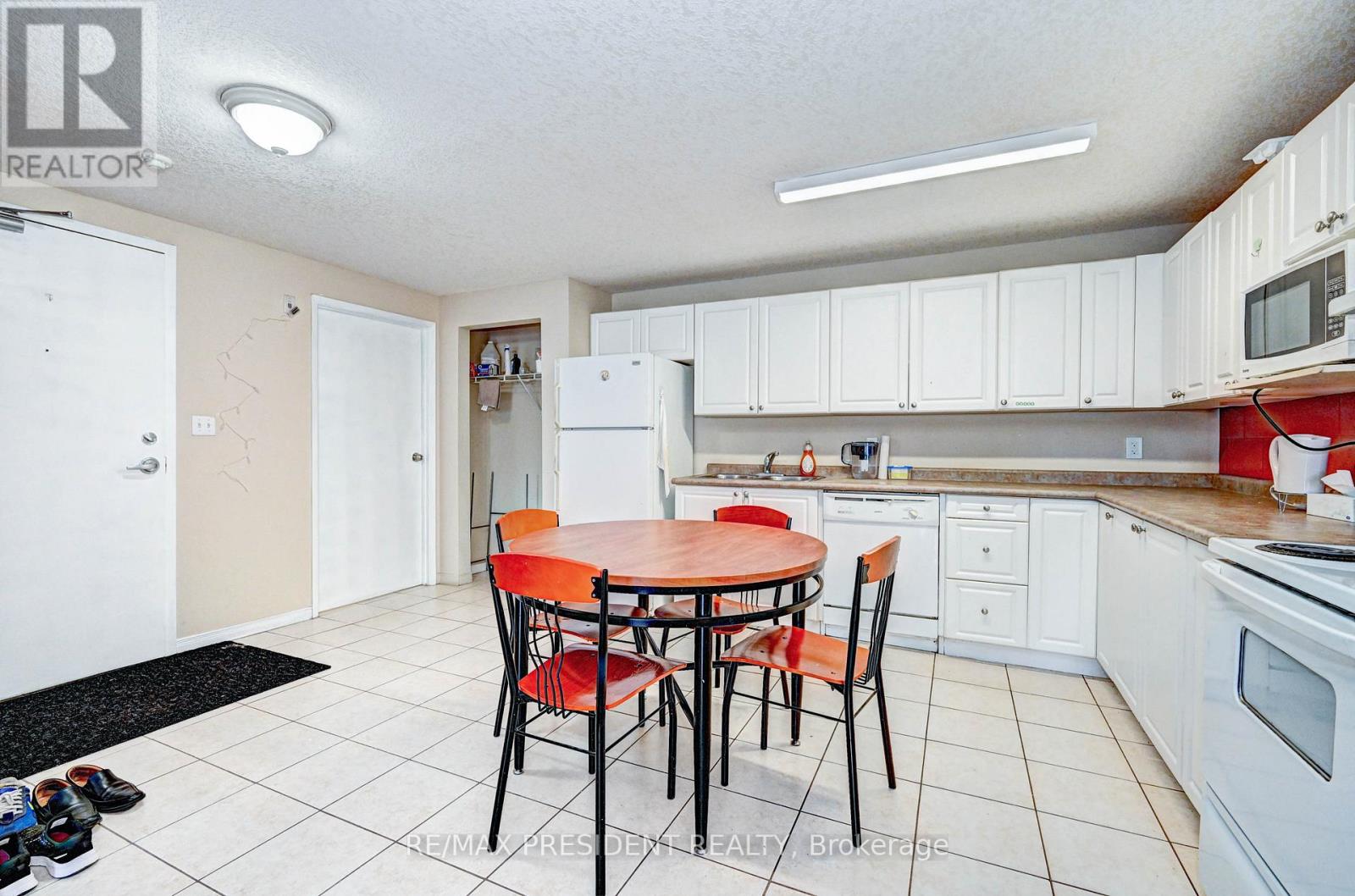 504 - 261 Lester Street, Waterloo, Ontario  N2L 3W6 - Photo 26 - X12121521